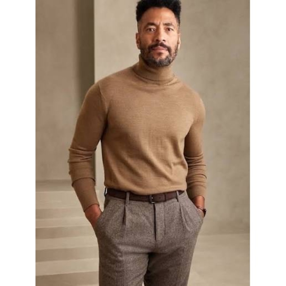 Banana Republic XL Moda Extra Fine Merino Wool Camel Turtleneck Sweater Baruffa